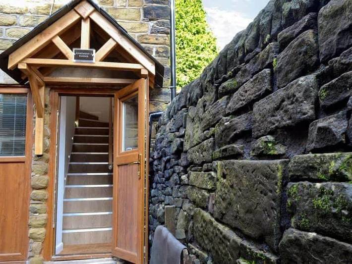 Location de vacances pour 2 personnes, avec jardin et terrasse à Glossop