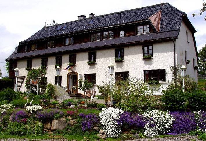 Wohlfühl-Hotel Das Landhaus Tiefenhäusern - Doppelzimmer mit Dusche/Wc in Höchenschwand, Südschwarzwald