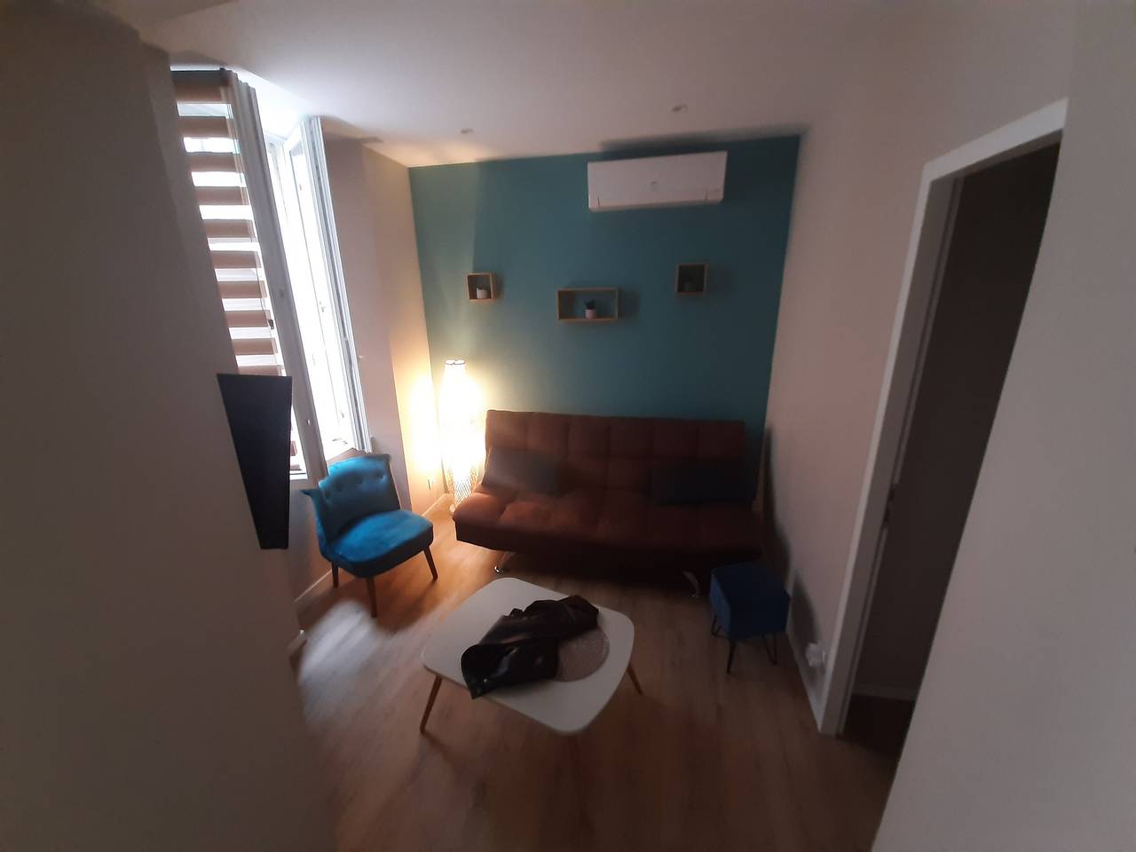 Apartamento entero, Appart 100 - T2 Acogedor con Tv in Bourg-Saint-Andéol, Privas