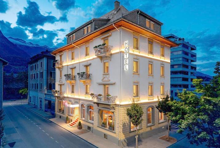 Hôtel pour 4 personnes, avec vue et terrasse dans Brigue