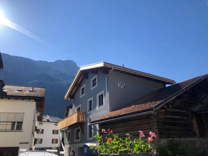 Location de vacances pour 4 personnes, avec vue et terrasse à Andeer