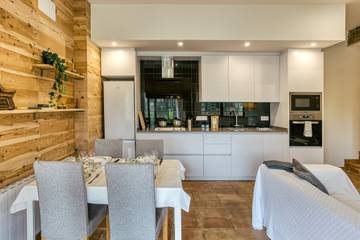 Casa Rural para 2 Personas en Madremaña, Gironés, Foto 4