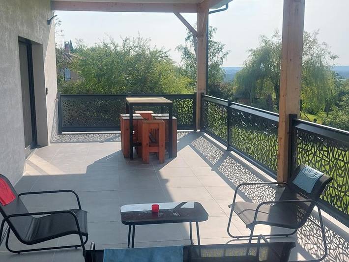 Location de vacances pour 6 personnes, avec vue et terrasse à Beaumarchés - 2