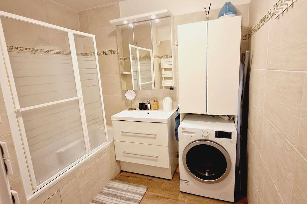 Apartamento entero, Charming and comfortable apartment in a quiet and safe neighborhood near Paris  in Bois-Colombes, Altos del Sena