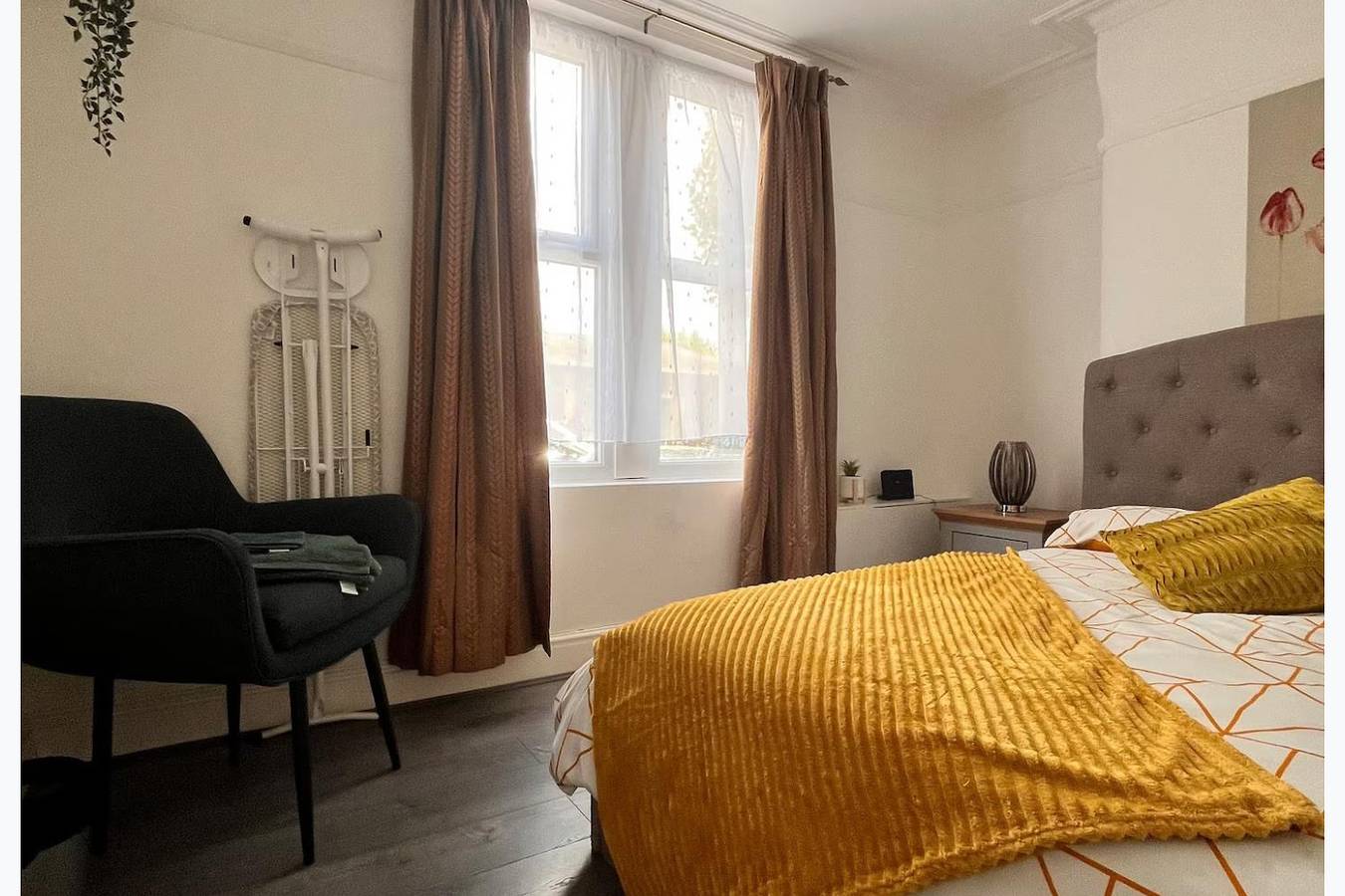 House - Sleeps 8 - Parking in Nottingham, East Midlands