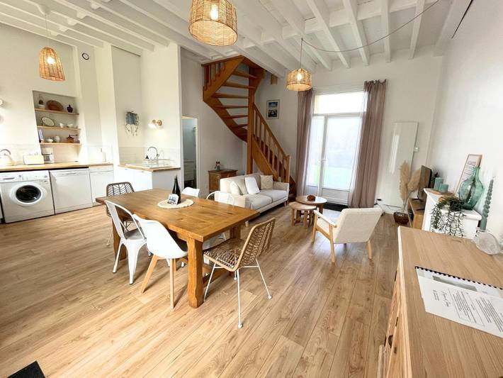 Location de vacances pour 6 personnes, avec vue et jardin, adapté aux familles à Commes - 2