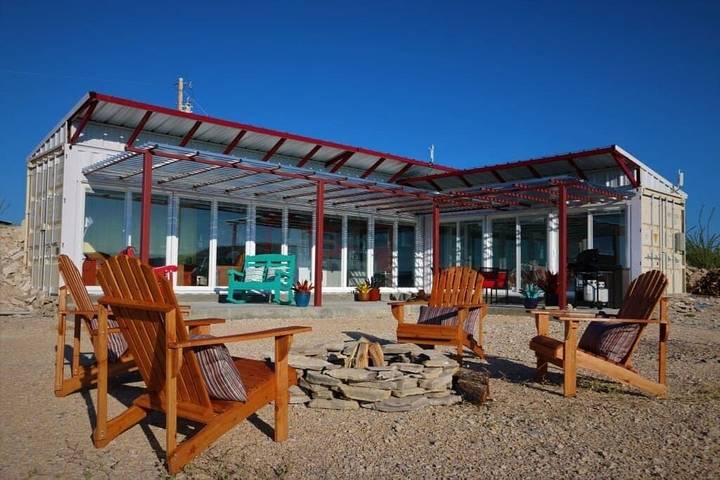 Vacation rental for 3 people, with balcony in Big Bend National Park