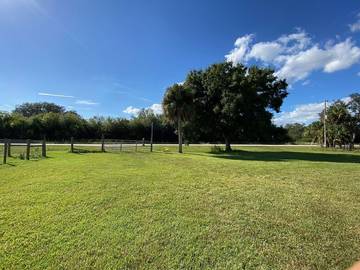 Camping for 4 Guests in Lake Okeechobee, Glades County, Picture 2