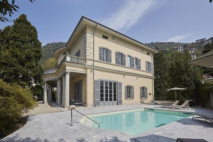 Villa voor 2 personen, with Terras and Tuin as well as Zwembad and Sauna in Como