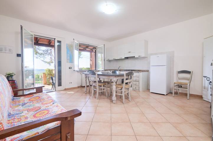 Hel lejlighed, Ferielejlighed for 5 personer med have in San Vincenzo, Etruscan Kyste