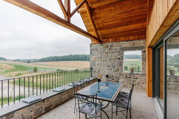 Maison de vacances pour 6 personnes, avec jardin et sauna ainsi que vue et piscine