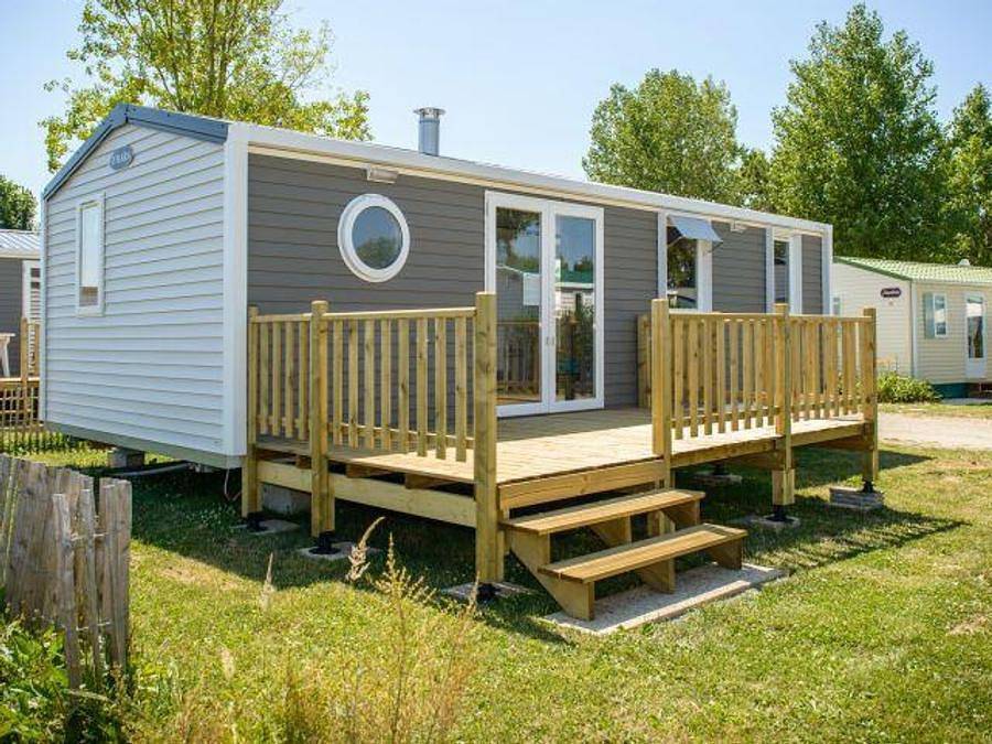 Camping Le Domaine de Beaulieu - Mobilhome 4 personnes - C- Mobil-home Adriatique 2 chambres in Givrand, Vallée de la Loire