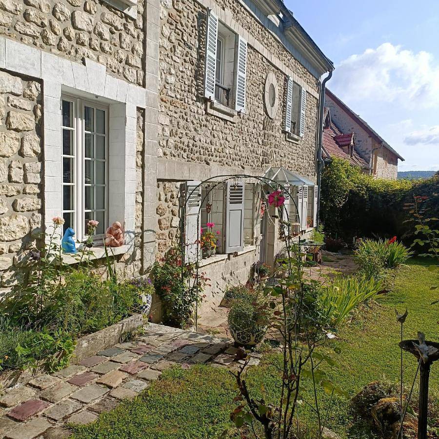 Large Double Room in Saint-Just (Eure), Région d'Évreux