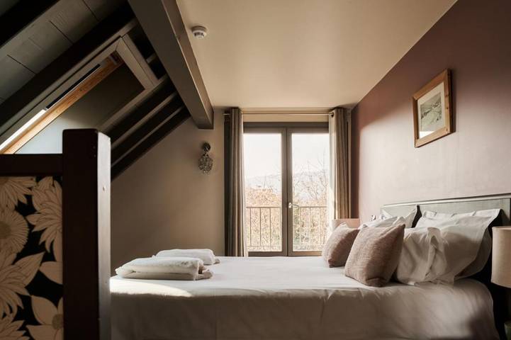 Hôtel pour 4 personnes, avec sauna ainsi que jacuzzi et terrasse, animaux acceptés à Barberaz - 2