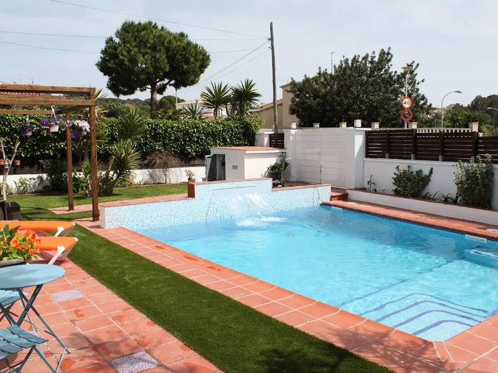 Casa rural para 8 personas, con jardín y piscina en Vendrell - 2