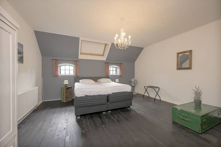 Ganze Wohnung, Sehr geräumige 3-Zimmer-Wohnung in Gehweite zum Zentrum von Workum in Workum, Ijsselmeer