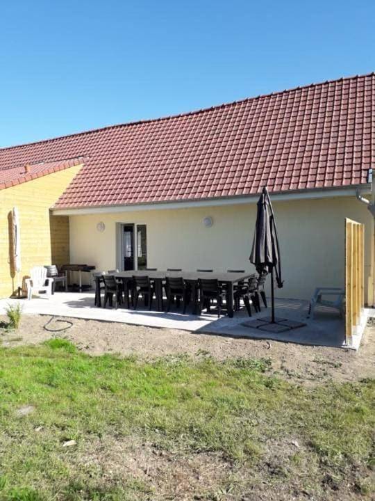 Location de vacances pour 7 personnes, avec Terrasse ainsi que Jardin et Vue à Verton - 4