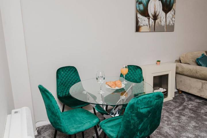 Location de vacances pour 5 personnes, avec jardin et jacuzzi à Corby - 2