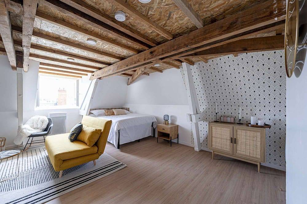 Entire apartment, Les Maisons Acajou / Charming Spicy Chalet studio in Châtellerault, Vienne