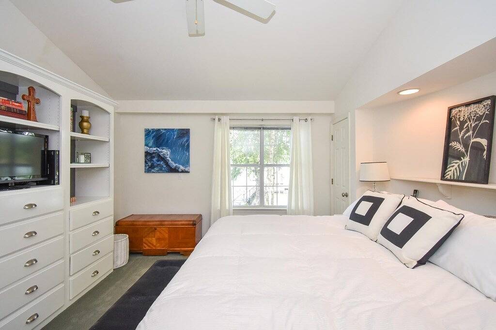 Eagle's Nest by Lake Martin Vibe in Lake Martin