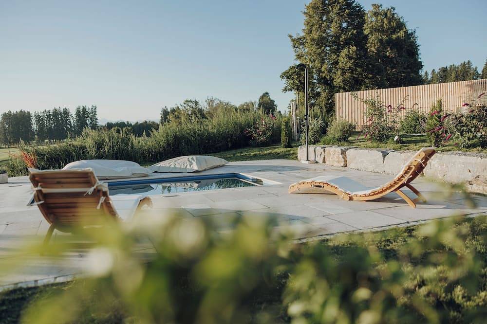Ganze Wohnung, Sona Suites Allgäu: Sauna, Whirlpool & Naturblick in Wiggensbach, Bayerisch Schwaben