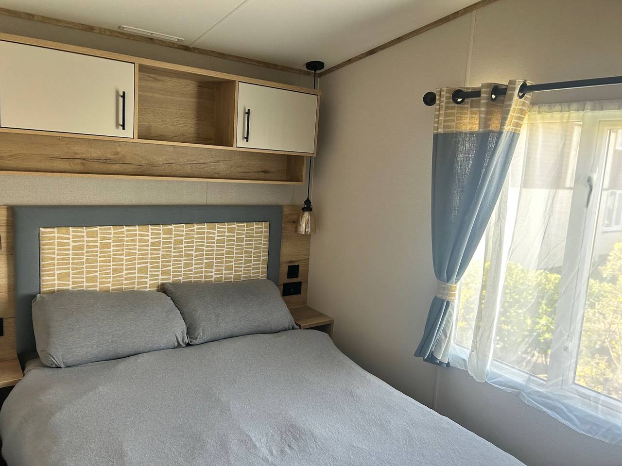 Hafan y Mor Park 3-Bed Caravan, Sleeps 8, Pets Ok in Afon Wen, Gwynedd