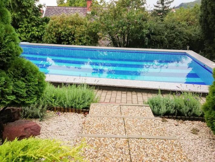 Bungalow für 8 Personen, mit Ausblick und Pool sowie Garten und Seeblick in Ungarn - 4
