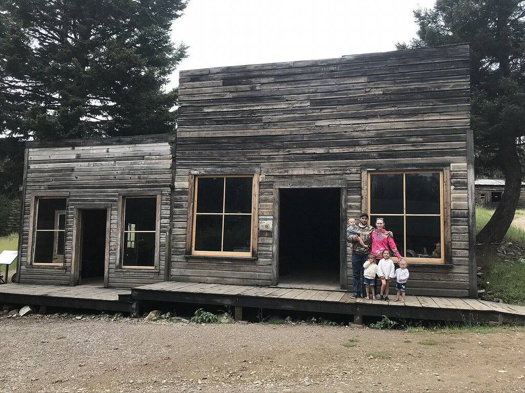 Mountain Retreat: Stunning Views, Off-Grid Luxury, Trails, Fishing, Stargazing in Lolo Nationalwald