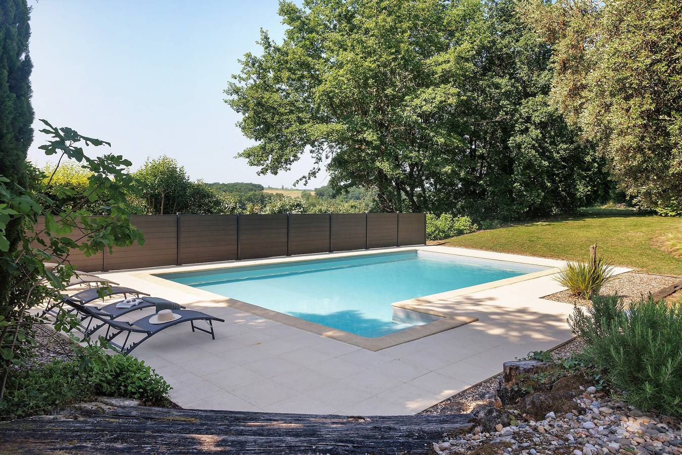 Gite les Jonquilles with Pool, Near Dordogne in Sérignac-Péboudou, Villeneuve-sur-Lot region