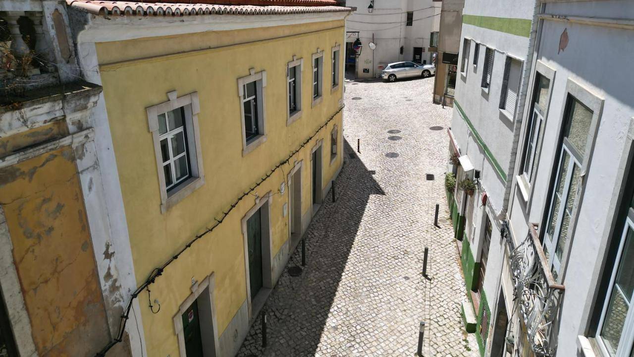 The Yellow House Portimão in Portimão, Distrito de Faro