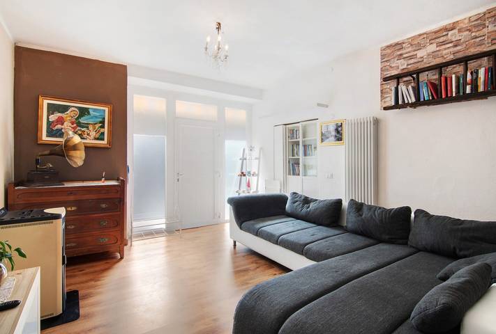 Apartamento inteiro, Apartamento 'Mary House 2' com vista para a montanha e acesso Wi-Fi in Torchione-Moia, Albosaggia