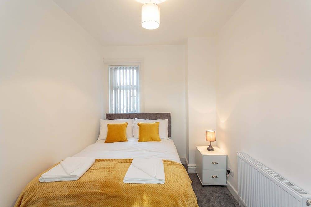 Entire apartment, Cherry Property - Hornby Road - Lemon suite in Blackpool Pleasure Beach, North West England