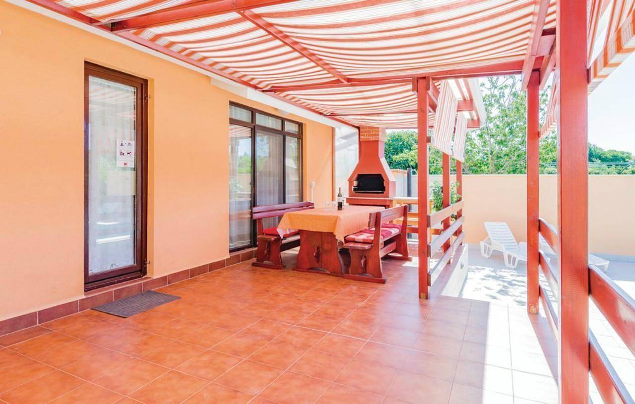 Ferienhaus für 8 Personen mit Garten in Sisan, Südküste Istrien
