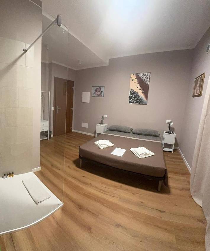 Chambre d’hôte pour 2 personnes, avec Balcon et Terrasse ainsi que Vue sur le lac et Vue à Limone sul Garda - 2