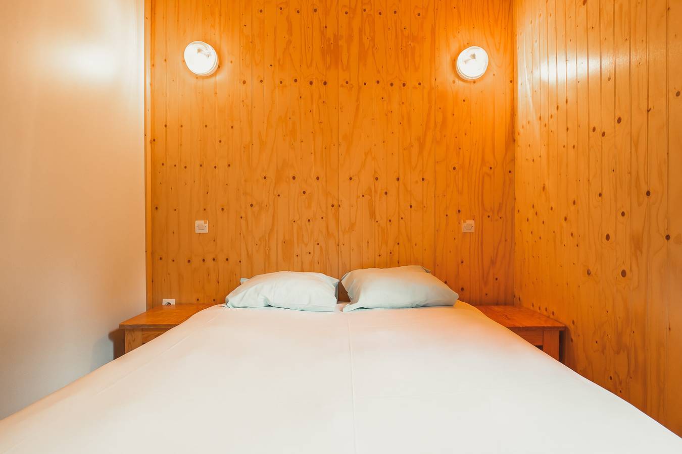 Chalet Pierre et bois 4/5 personnes - Camping du Golf des Gorges du Tarn in La Canourgue, Région de Mende