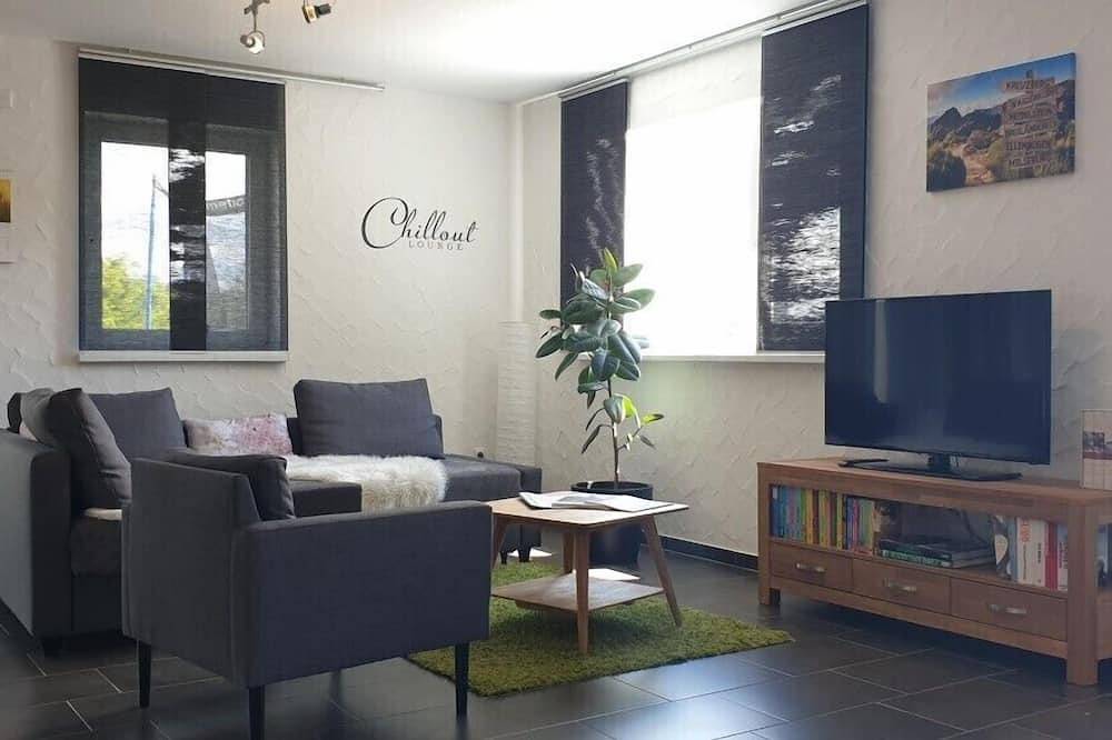 Ganze Wohnung, Moderne Ferienwohnung (60 qm) für bis zu 4 Personen mit großzügiger Terrasse in Fladungen, Rhön-Bayern