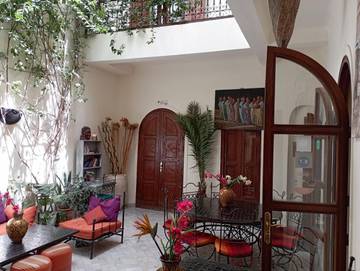 Maison d’hôte pour 2 personnes, avec jardin ainsi que vue et sauna dans Palais de la Bahia