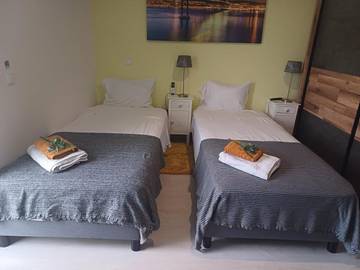 Cottage pour 3 personnes, avec piscine ainsi que jardin et vue dans Almodôvar