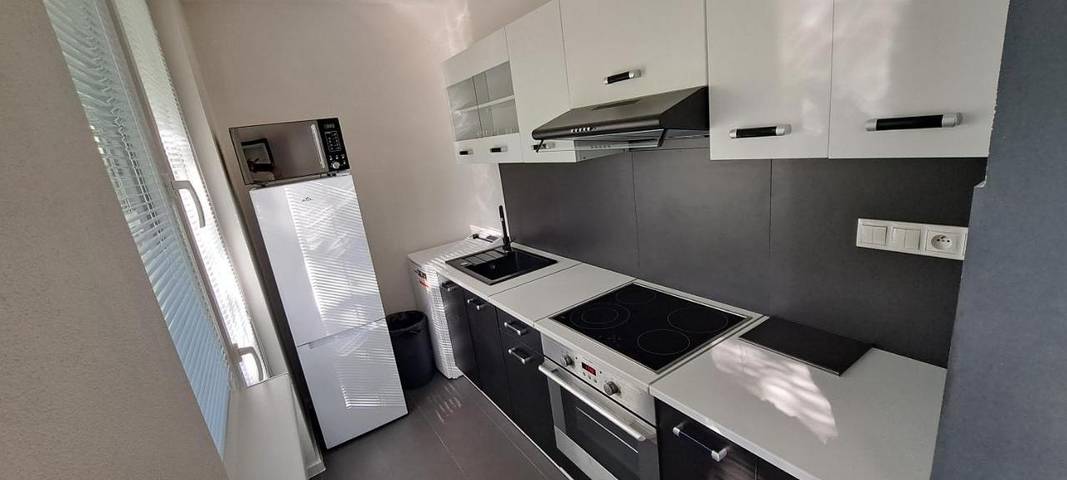 Gîte pour 3 personnes, avec balcon et vue à Prievidza