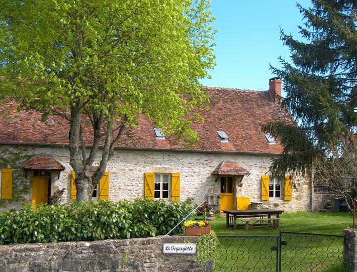 Maison de vacances pour 6 personnes, avec Balcon et Jardin dans Nièvre