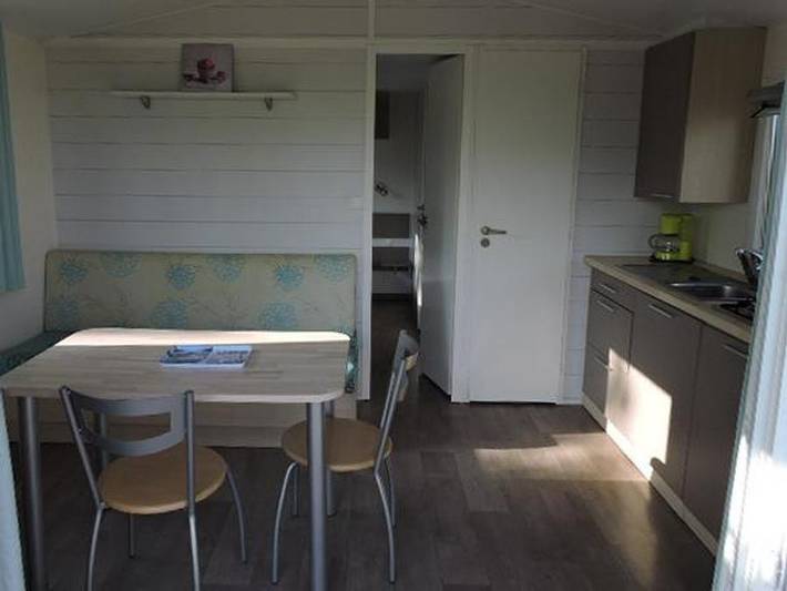 Mobil home pour 2 personnes, avec bassin pour enfant à Venterol - 4