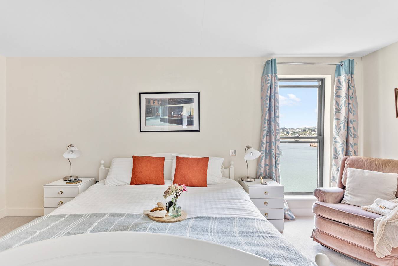 Entire apartment, B6 Masts in Torquay, Torbay