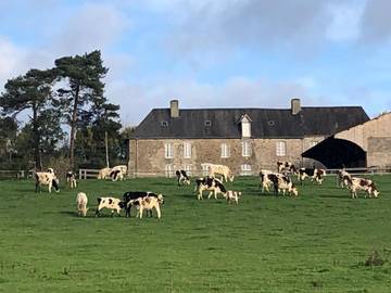 Cottage pour 3 personnes, avec vue ainsi que jardin et vue sur le lac à Saint-Lô