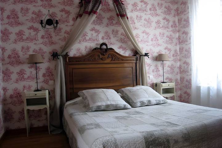 Chambre d’hôte pour 3 personnes, avec Jardin dans Charny-sur-Meuse