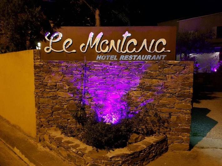 Hôtel pour 2 personnes, avec jardin ainsi que terrasse et piscine