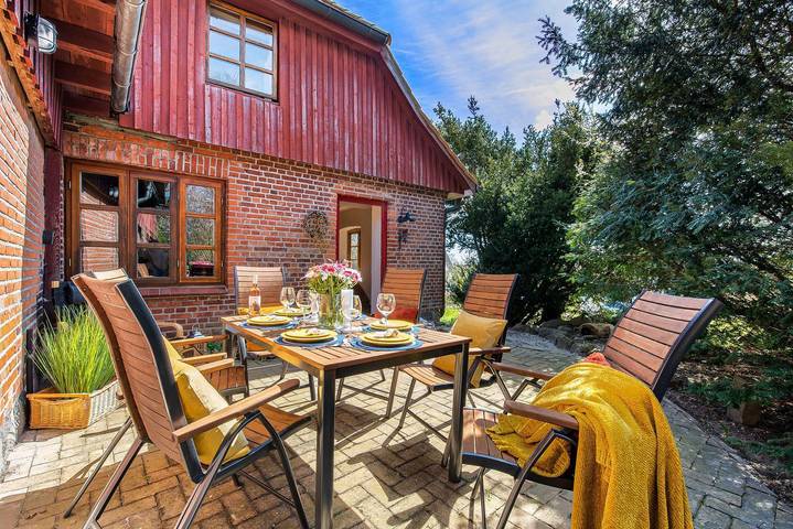 Ferienwohnung für 7 Personen, mit Terrasse und Garten in Steinbergkirche