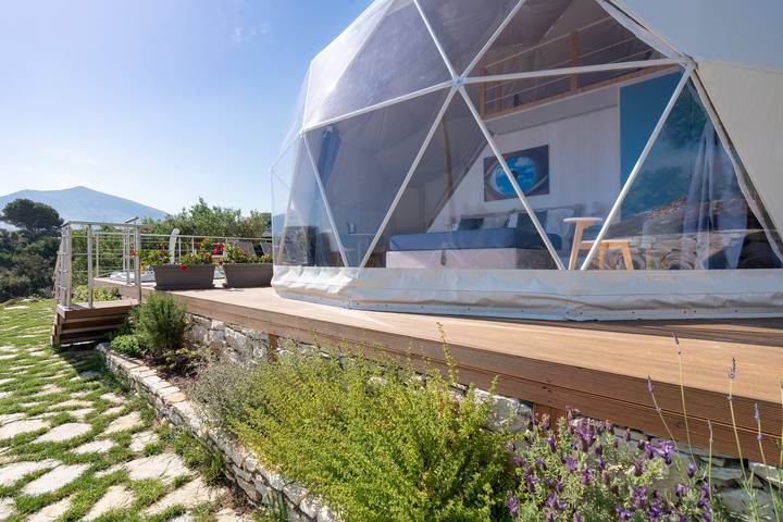 Chalet 'Dome On The Hill with Jacuzzi' with Sea View, Wi-Fi and Air Conditioning in Castellammare del Golfo, Trapani Province