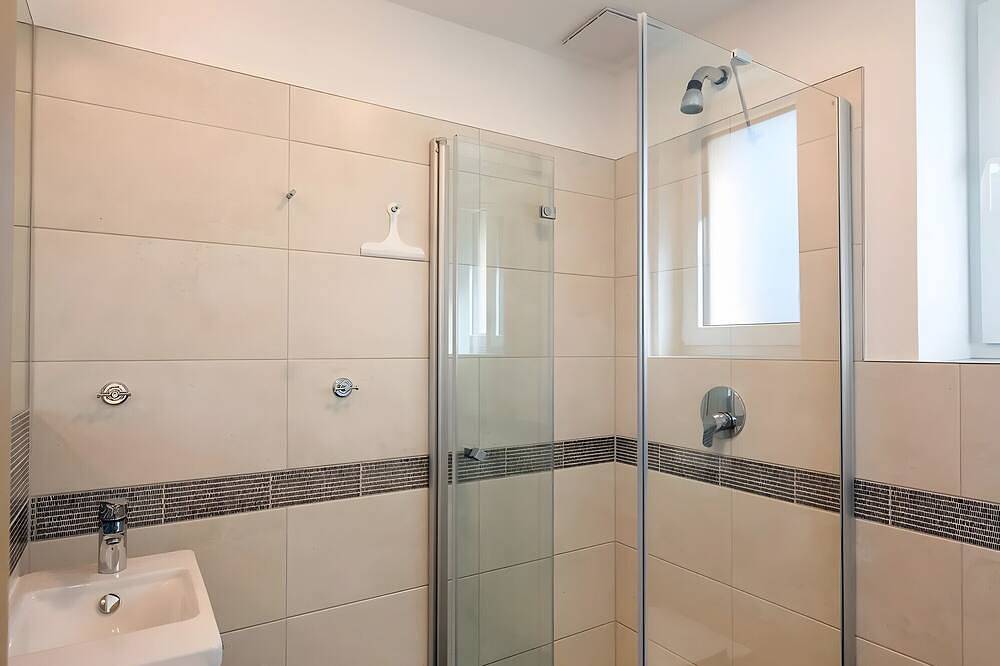 Ganze Wohnung, Einzelzimmer Comfort mit Landblick und Wlan in Schlitz, Rhön-Hessen