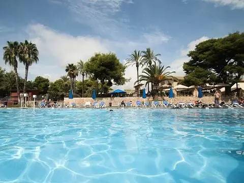 Chalet pour 4 personnes, avec bassin pour enfant - 1