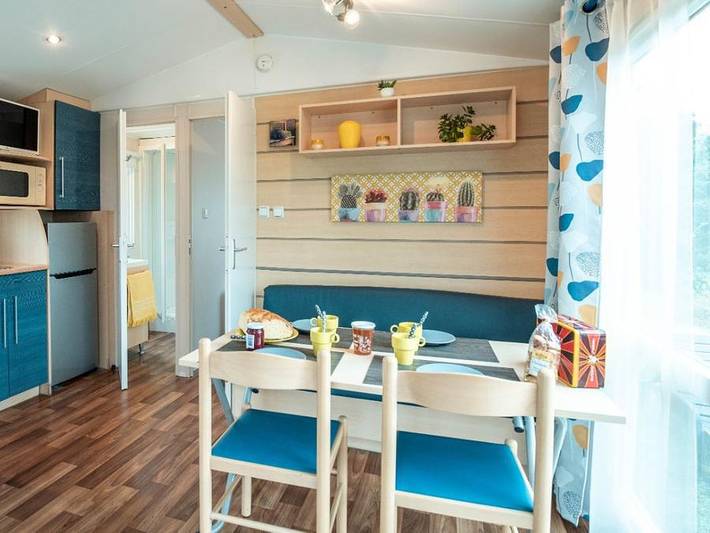 Camping Les Calquières - Mobilheim 4 personen - Loggia in Ankunft Samstag in Sévérac-le-Château, Parc naturel régional des Grands Causses